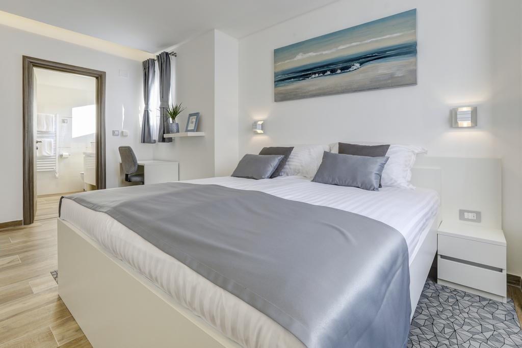 Viras Luxury Holiday Premantura Esterno foto